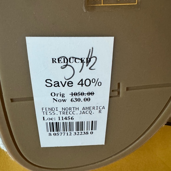 FENDI Feel Knot Slide Sandal. WOMENS. NEW IN BOX 7.5. /37.5. Authentic - Picture 13 of 16